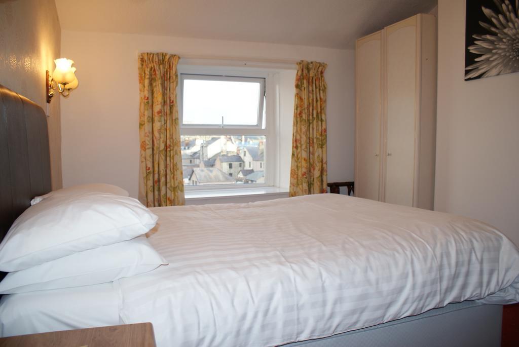 The Queens Lodge Llandudno Bagian luar foto