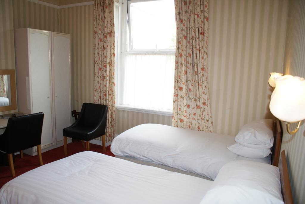 The Queens Lodge Llandudno Bagian luar foto