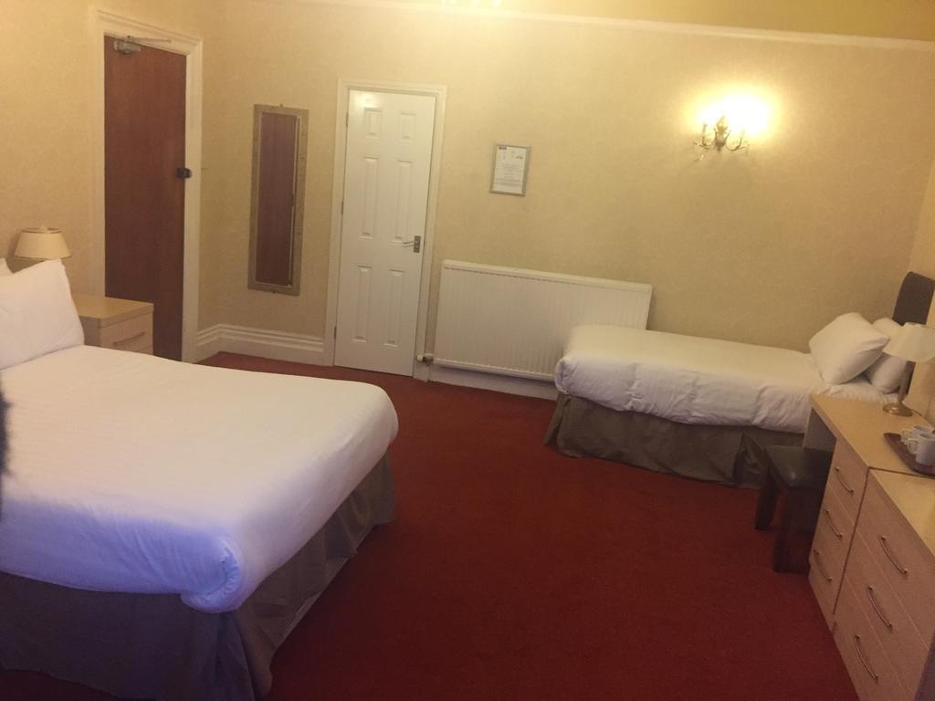 The Queens Lodge Llandudno Bagian luar foto