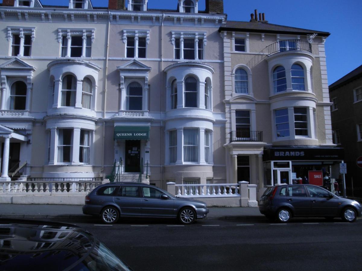 The Queens Lodge Llandudno Bagian luar foto